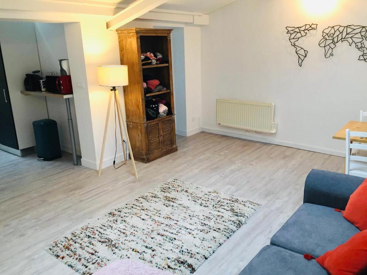 Chaleureux Et Spacieux Appartement De Centre-Ville - Lit King Size - Netflix Шербур-ан-Котентан Екстериор снимка